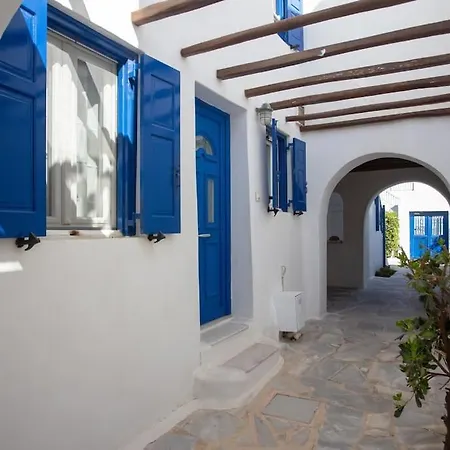 Mykonian Style W Shared Pool 8 & 9