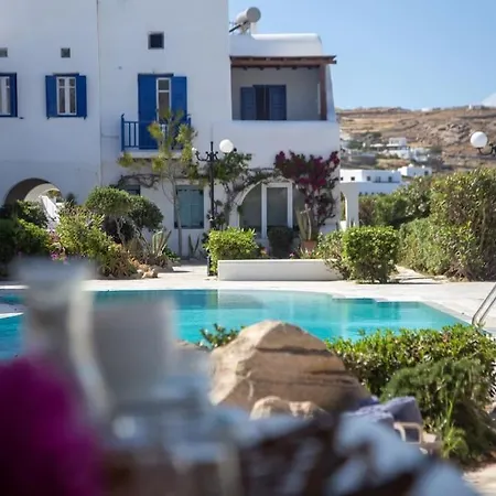 Mykonian Style W Shared Pool 8 & 9