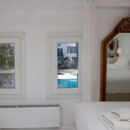 Mykonian Style W Shared Pool 8 & 9