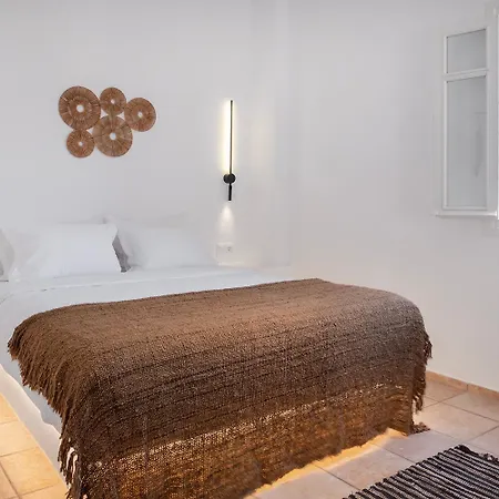 Mykonian Style W Shared Pool 8 & 9