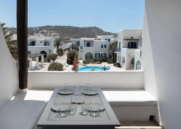 Mykonian Style W Shared Pool 8 & 9 אורנוס