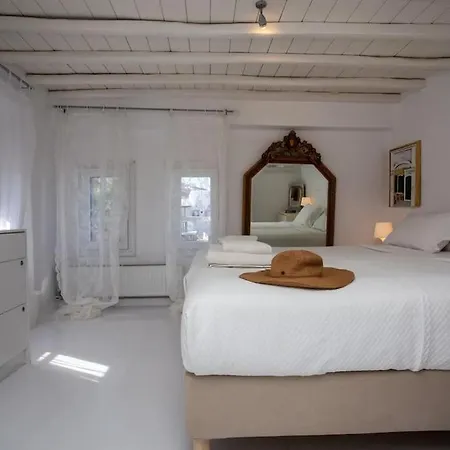 Mykonian Style W Shared Pool 8 & 9