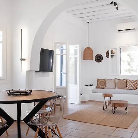 Mykonian Style W Shared Pool 8 & 9